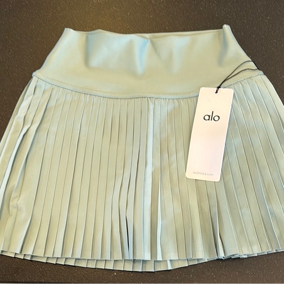 ALO Yoga Dresses & Skirts - ALO Yoga Women's Grand Slam Tennis Skirt - Botanical Green